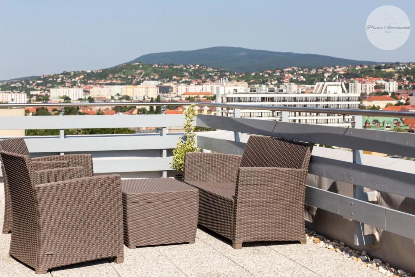 Sky Panorama Apartman Печ Екстериор снимка