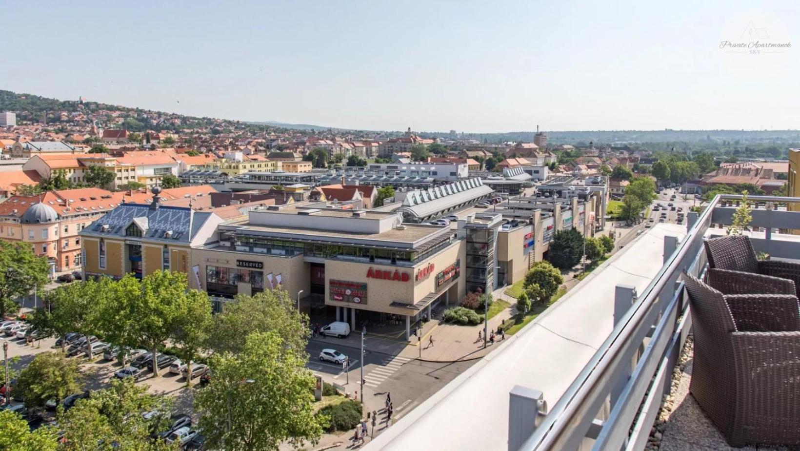 Sky Panorama Apartman Печ Екстериор снимка